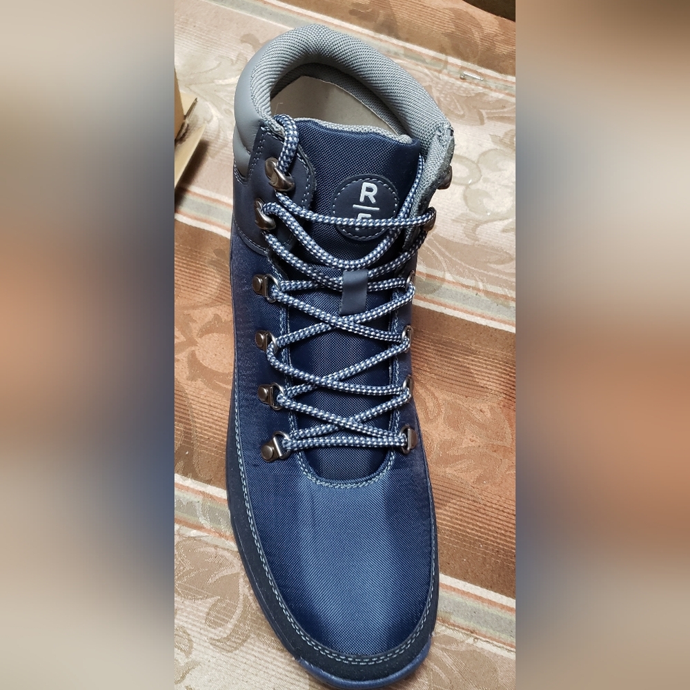 Stylish Navy Men's Boots